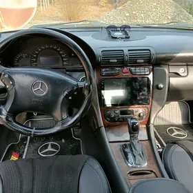 Mercedes-Benz C320 2002
