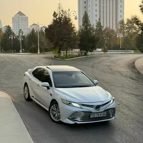 Toyota Camry 2018