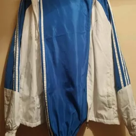 Talyp spartiwkasy kurtkasy