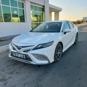 Toyota Camry 2022