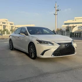 Lexus ES 350 2019