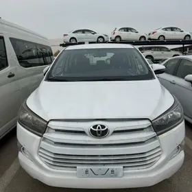Toyota Innova 2020