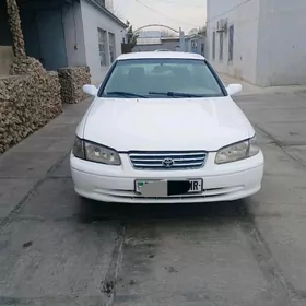 Toyota Camry 2000