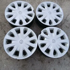 Ниссан Верса диска колпак