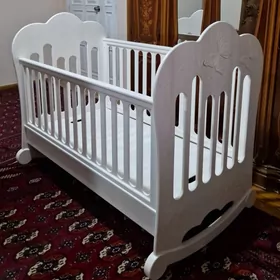 Çaga krowatka/детская кроватка