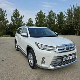 Toyota Highlander 2018