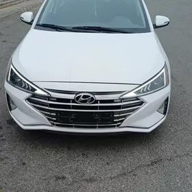 Hyundai Elantra 2020