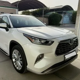 Toyota Highlander 2020