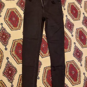 Новый джинсы 100м