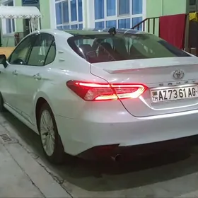 Toyota Camry 2018
