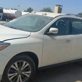 Nissan Pathfinder 2020