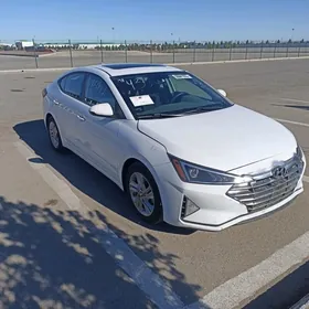 Hyundai Elantra 2019