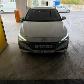 Hyundai Elantra 2021