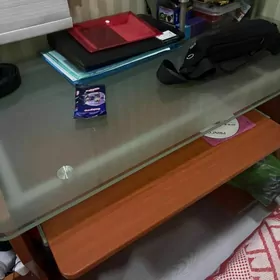 Стол для компьютера