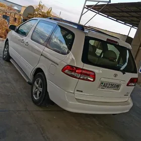 Toyota Sienna 2000
