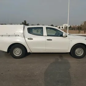 Mitsubishi L200 2016