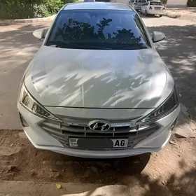 Hyundai Elantra 2020