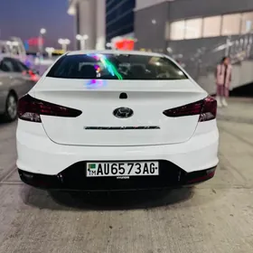 Hyundai Elantra 2020