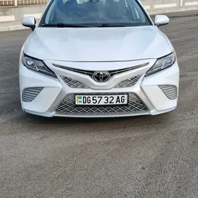 Toyota Camry 2020