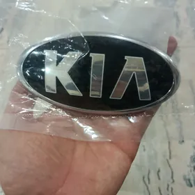 KIA Emblema