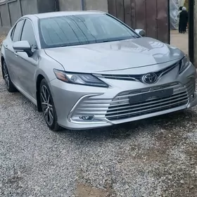 Toyota Camry 2022