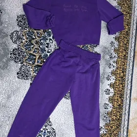 Спортивный костюм