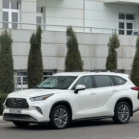 Toyota Highlander 2020