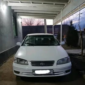 Toyota Camry 2000