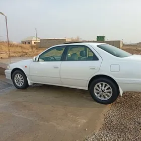 Toyota Camry 2000