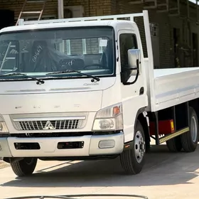 Mitsubishi Canter 2025