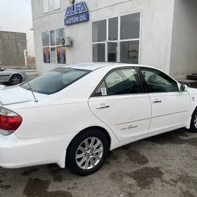 Toyota Camry 2004