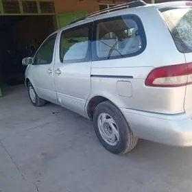 Toyota Sienna 1998