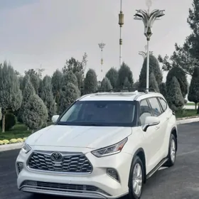 Toyota Highlander 2023