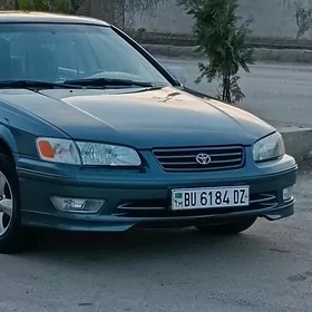 Toyota Camry 2000