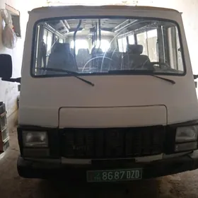 Toyota Hiace 1999
