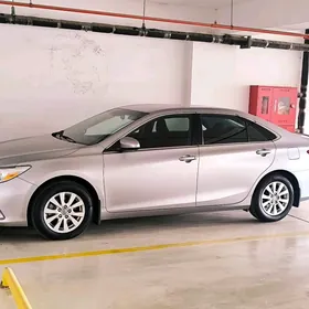 Toyota Camry 2017