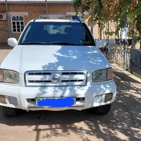 Nissan Pathfinder 2002