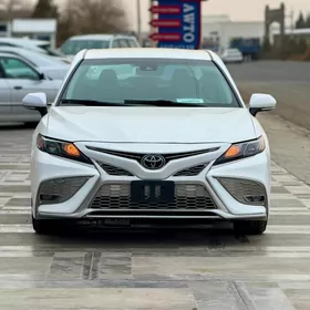 Toyota Camry 2022