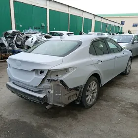 Toyota Camry 2022