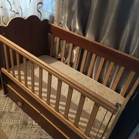 Кровать детская продам срочно