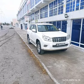 Toyota Land Cruiser Prado 2011