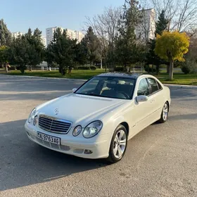 Mercedes-Benz E320 2005
