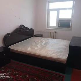 спальный и две тумбы