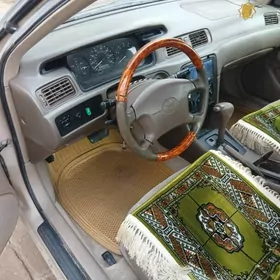 Toyota Camry 2001