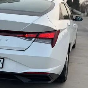 Hyundai Elantra 2021