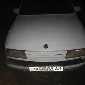 Opel Vectra 1989