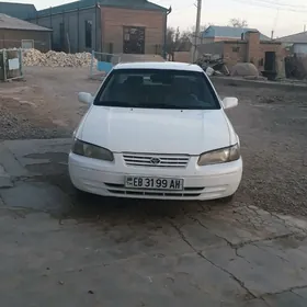 Toyota Camry 1999