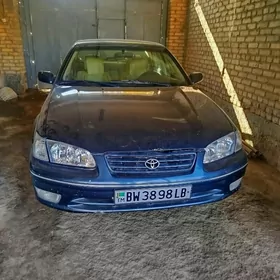 Toyota Camry 1998