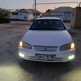 Toyota Camry 2001