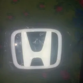 Хонда Эмбилема